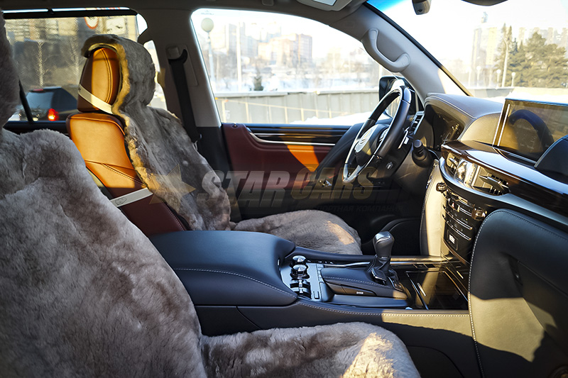 Lexus LX570