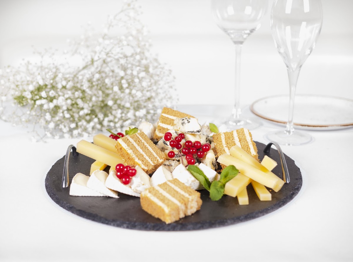 White Catering — кадр 3 из 15
