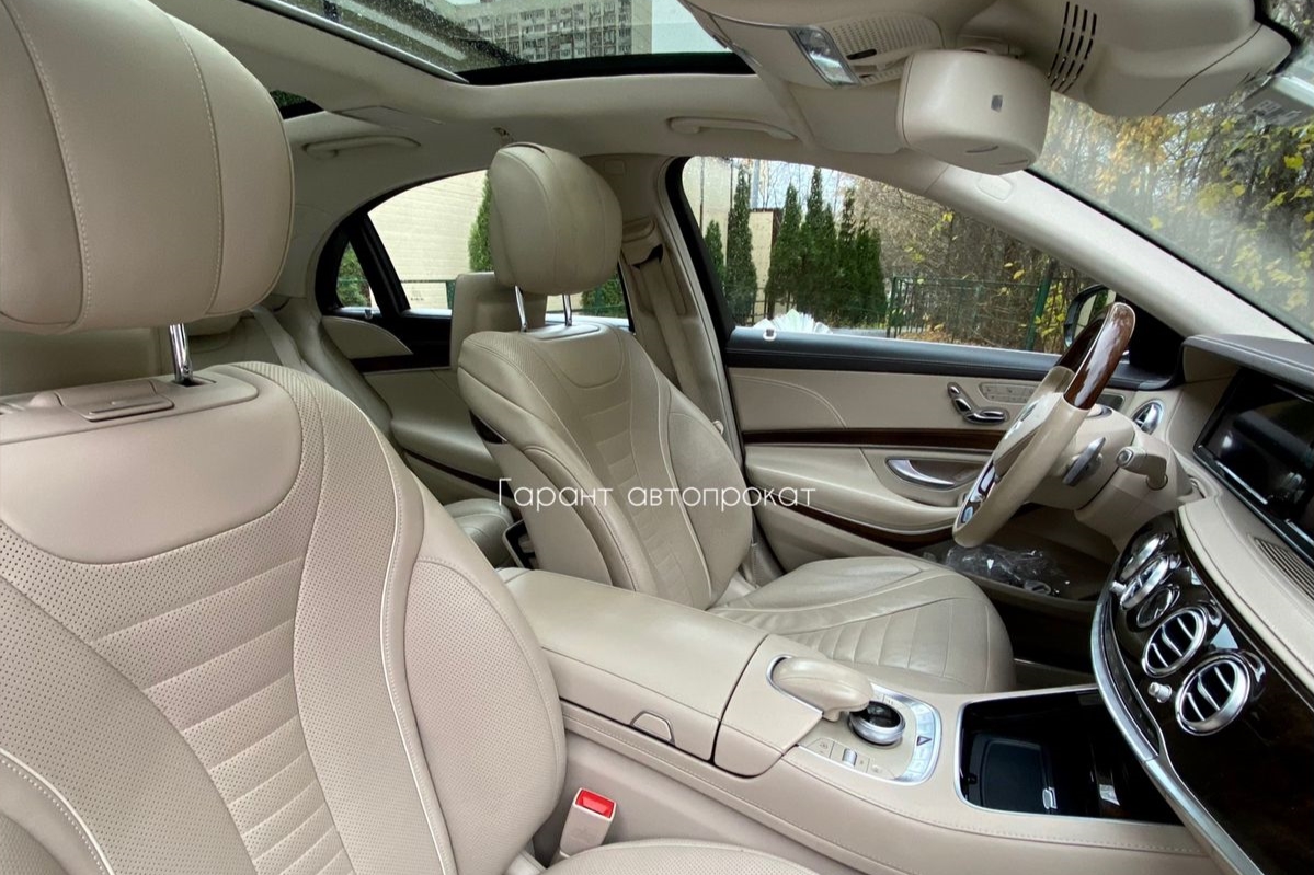 Mercedes Benz S-class 222