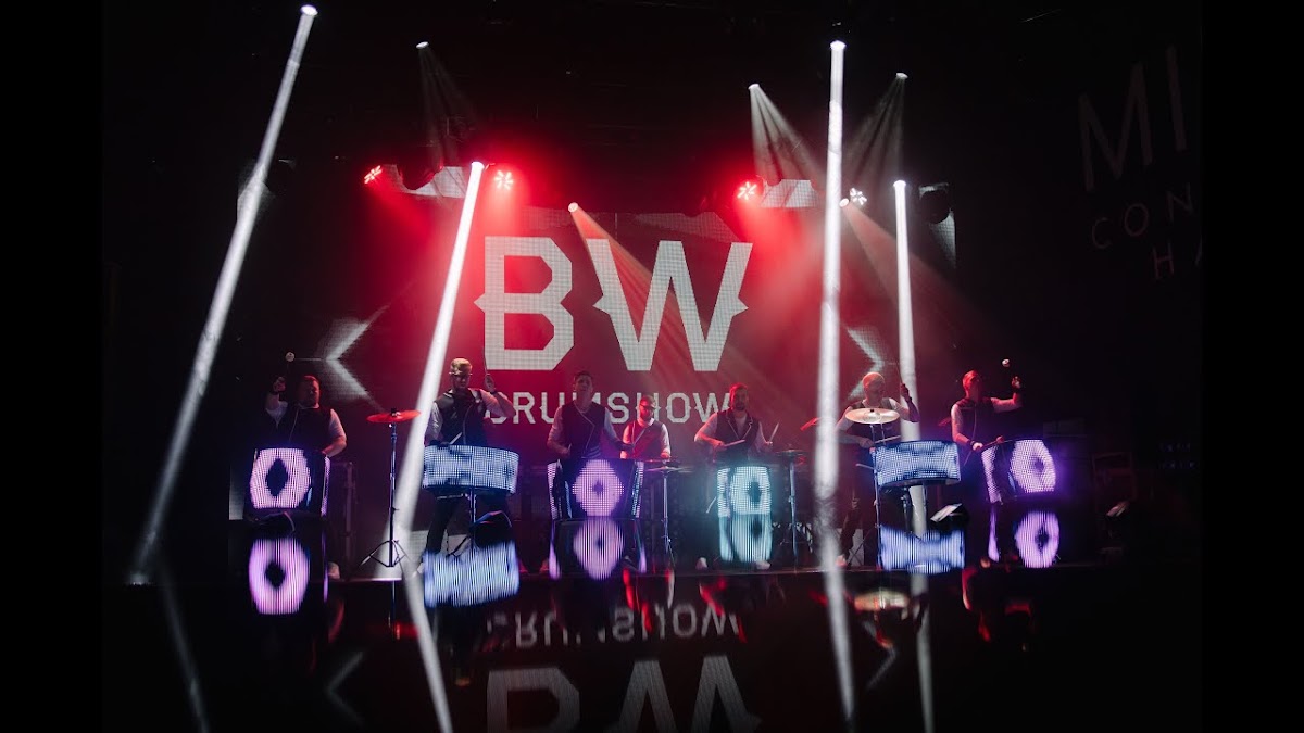 BW Drum Show — кадр 2 из 20