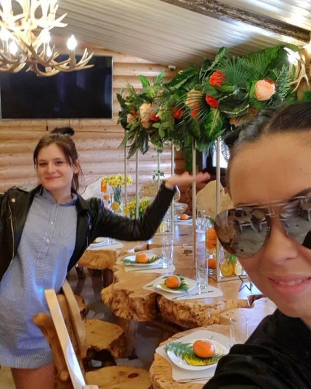 Солнечное оформление для Надежды и Юрия!