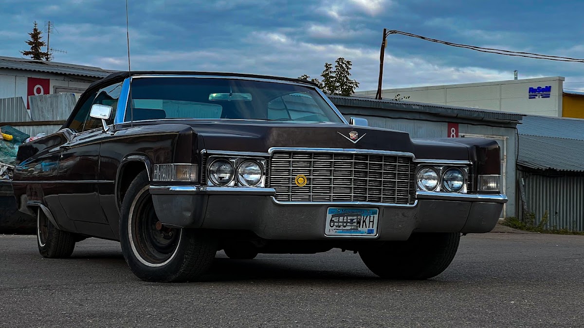 Cadillac DeVille