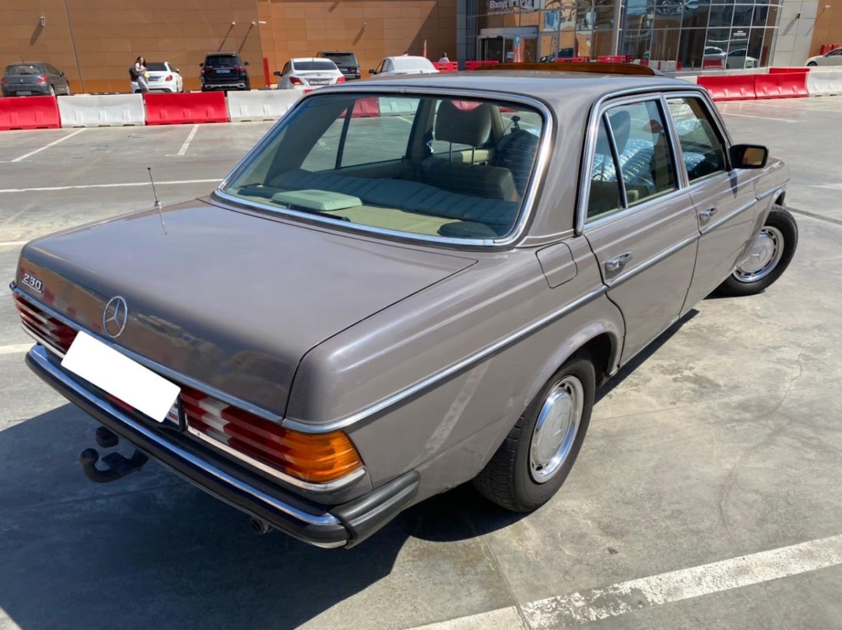 Mercedes W123 — кадр 2 из 3