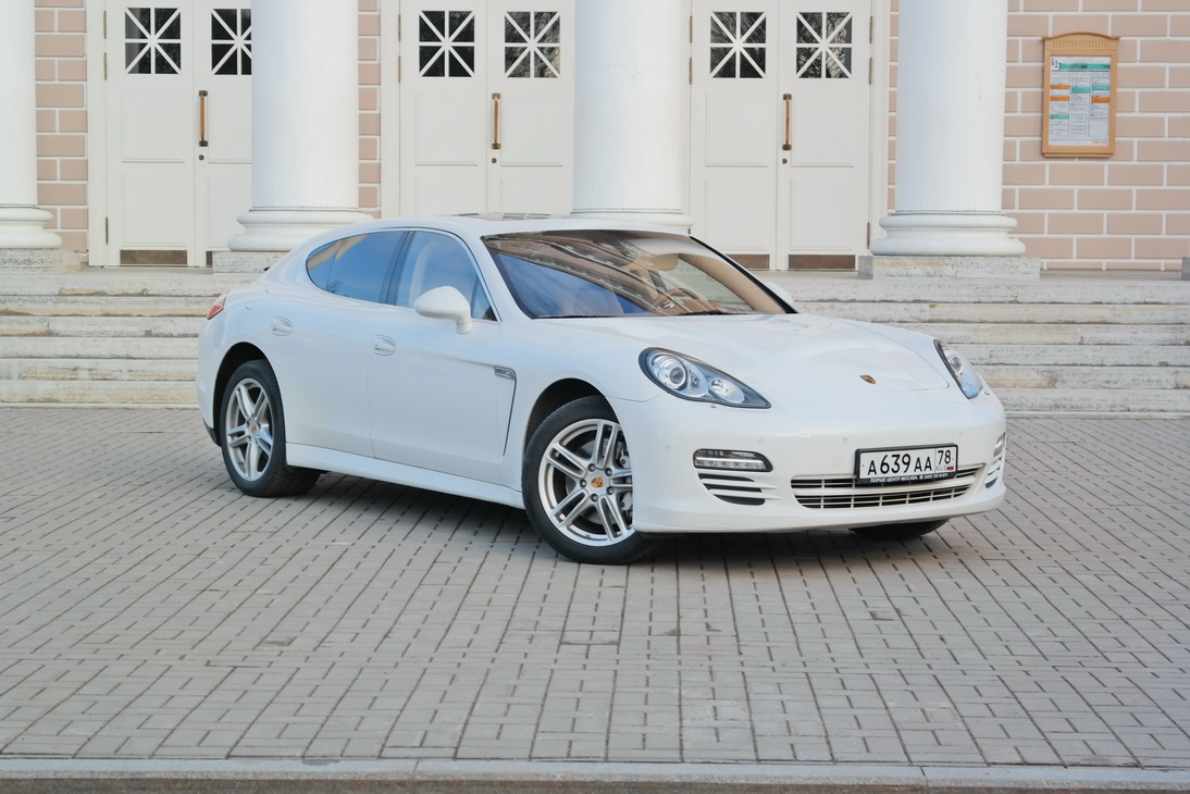 Porsche Panamera Luxury Edition