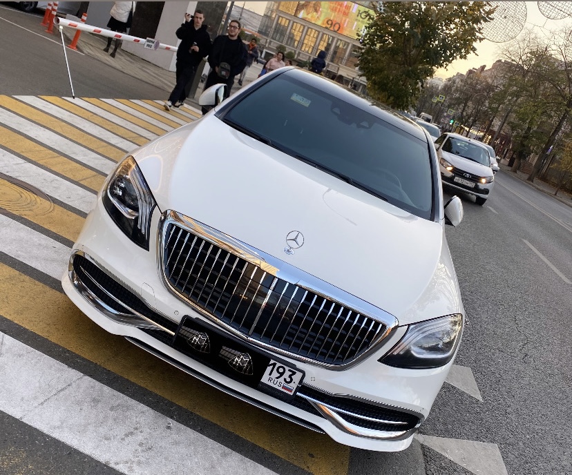 Mercedes S222 long Maybach stile