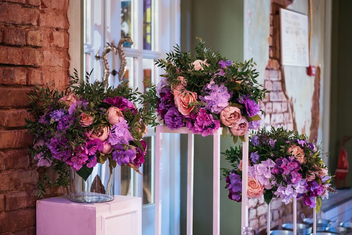 Организатор и декоратор - Ivory Wedding Studio