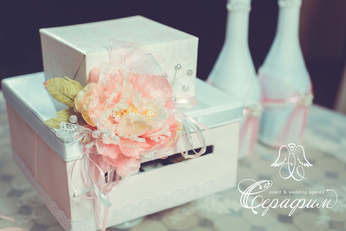 Rose and white wedding