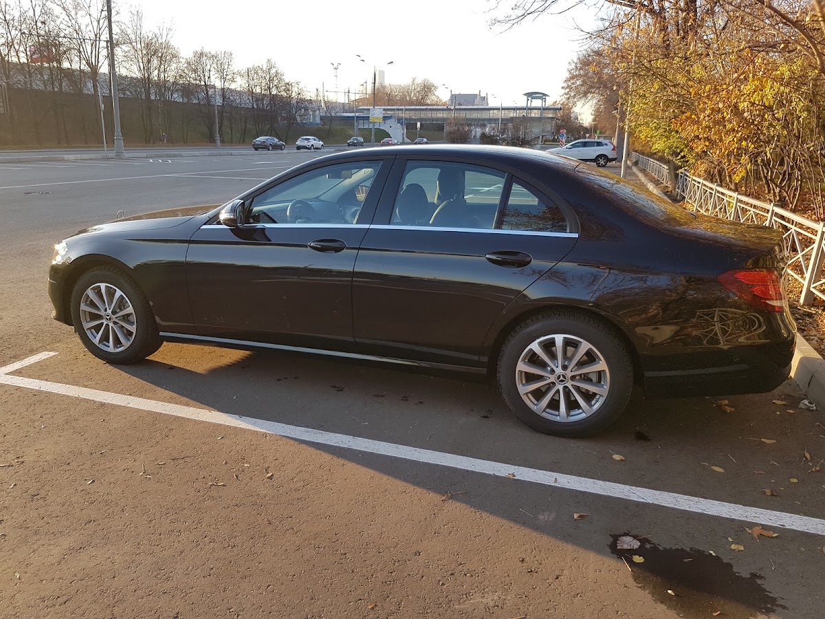 Mercedes-Benz E200 — кадр 3 из 10