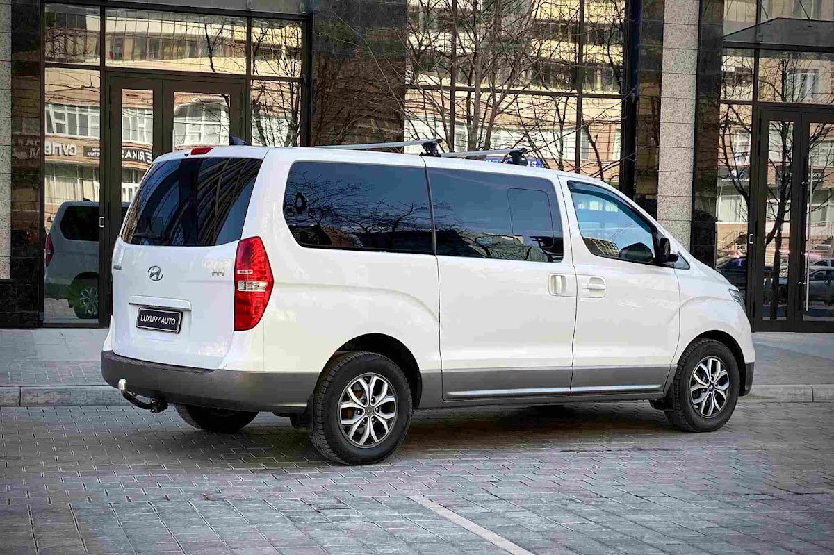 Hyundai H1 — кадр 2 из 14