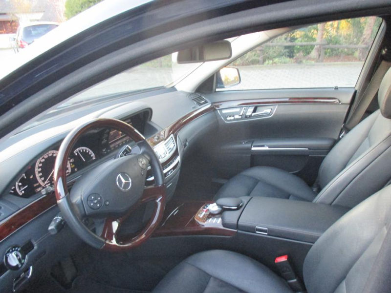Mercedes S-221