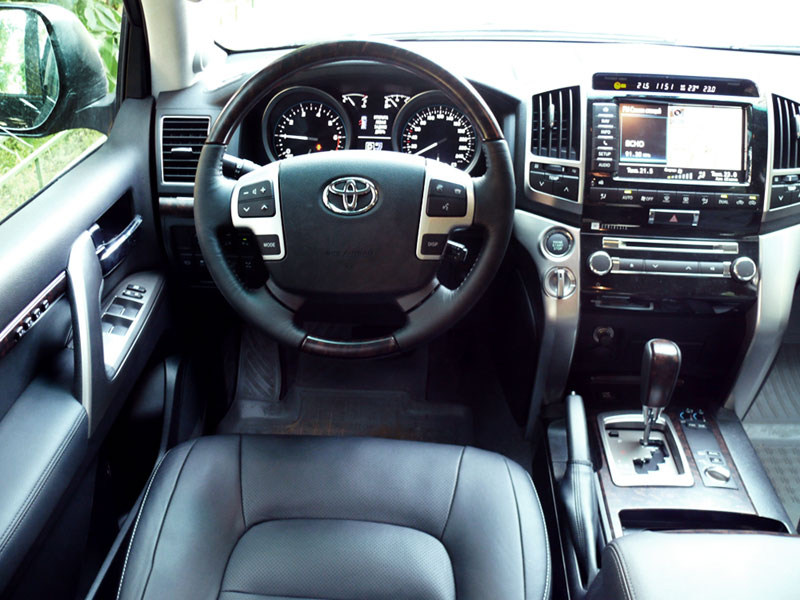 Toyota Land Cruiser 200