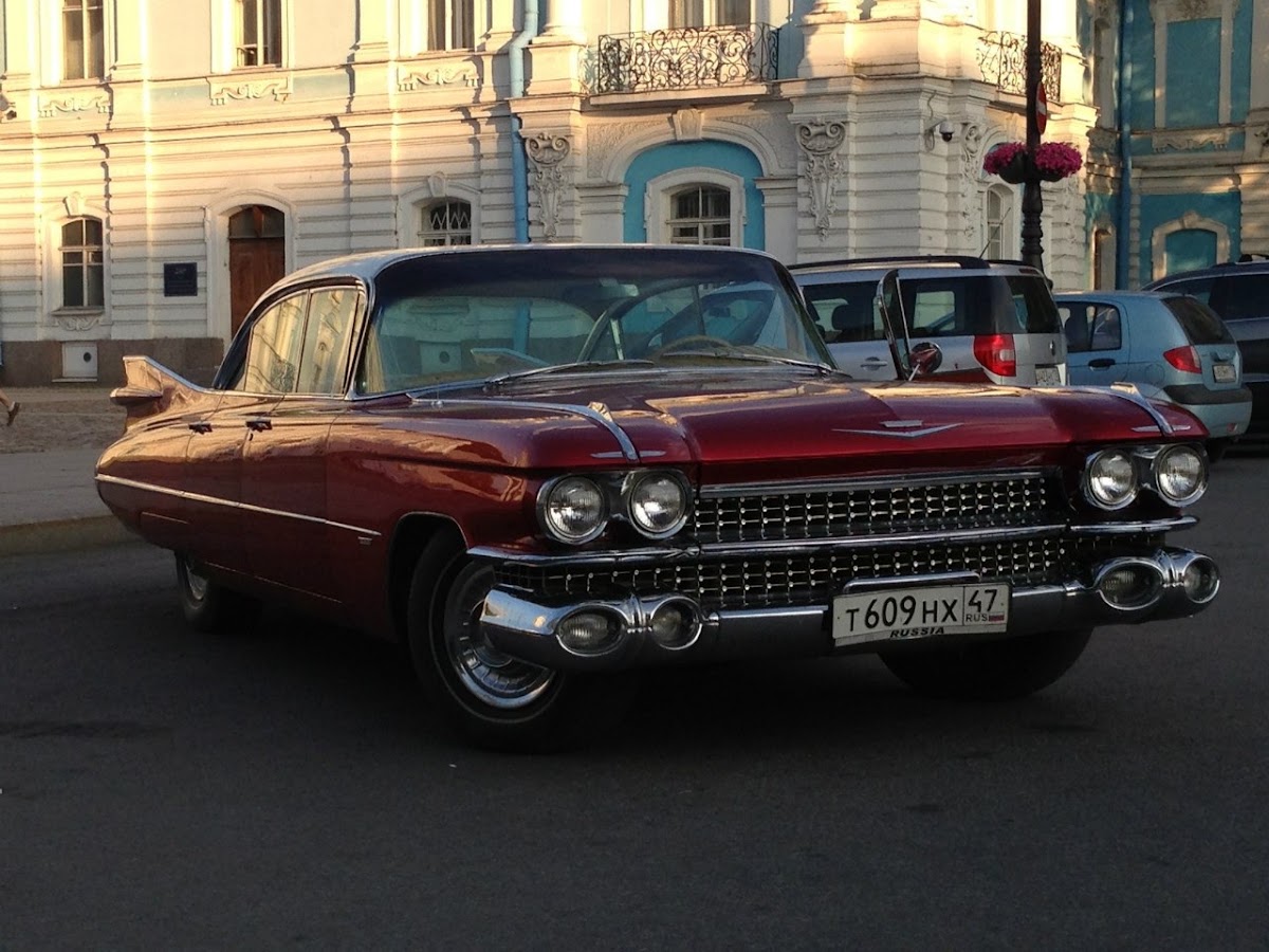Cadillac De Ville (red)