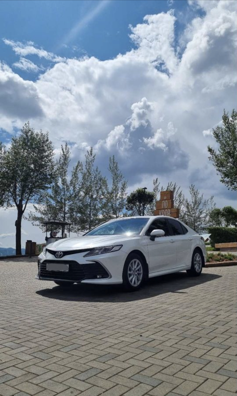 Toyota Camry v70 — кадр 3 из 8