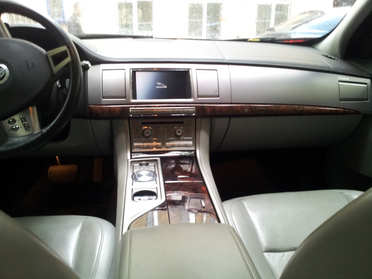 Jaguar XF