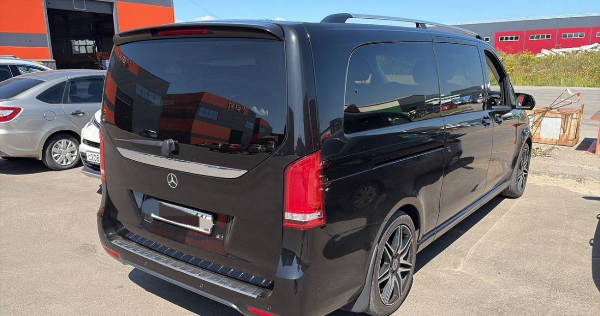 Mercedes-Benz V-class — кадр 3 из 4
