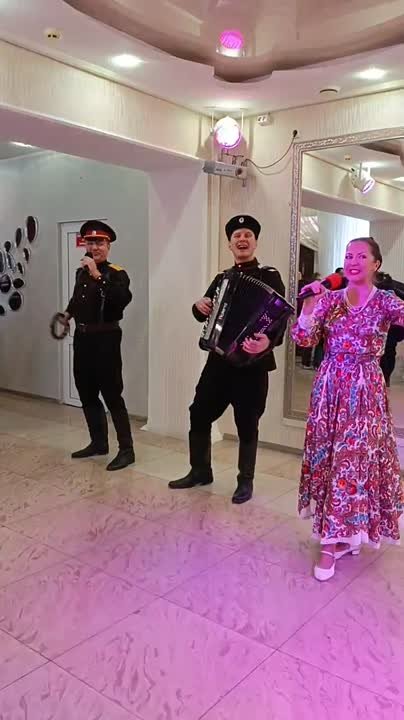 Хохлома, арт-шоу группа