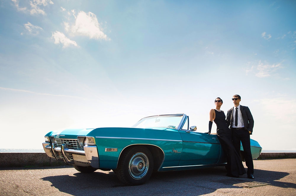 Chevrolet Impala голубая