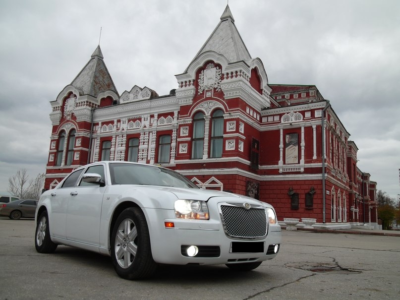 Крайслер С300