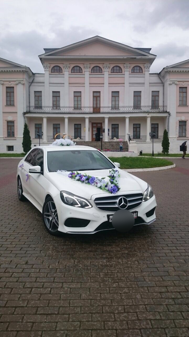 Mercedes-Benz E200