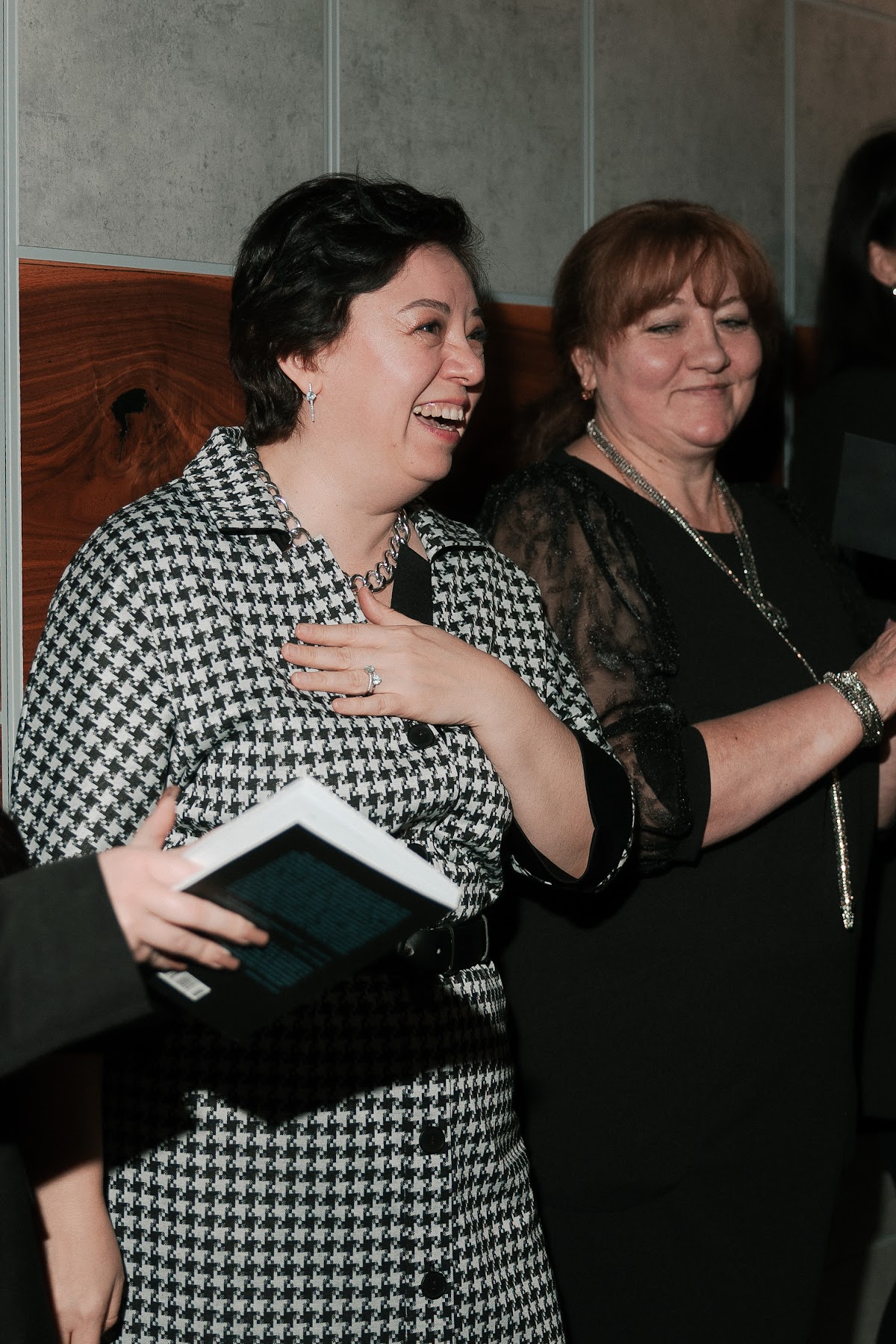 Кадр 61 из 64