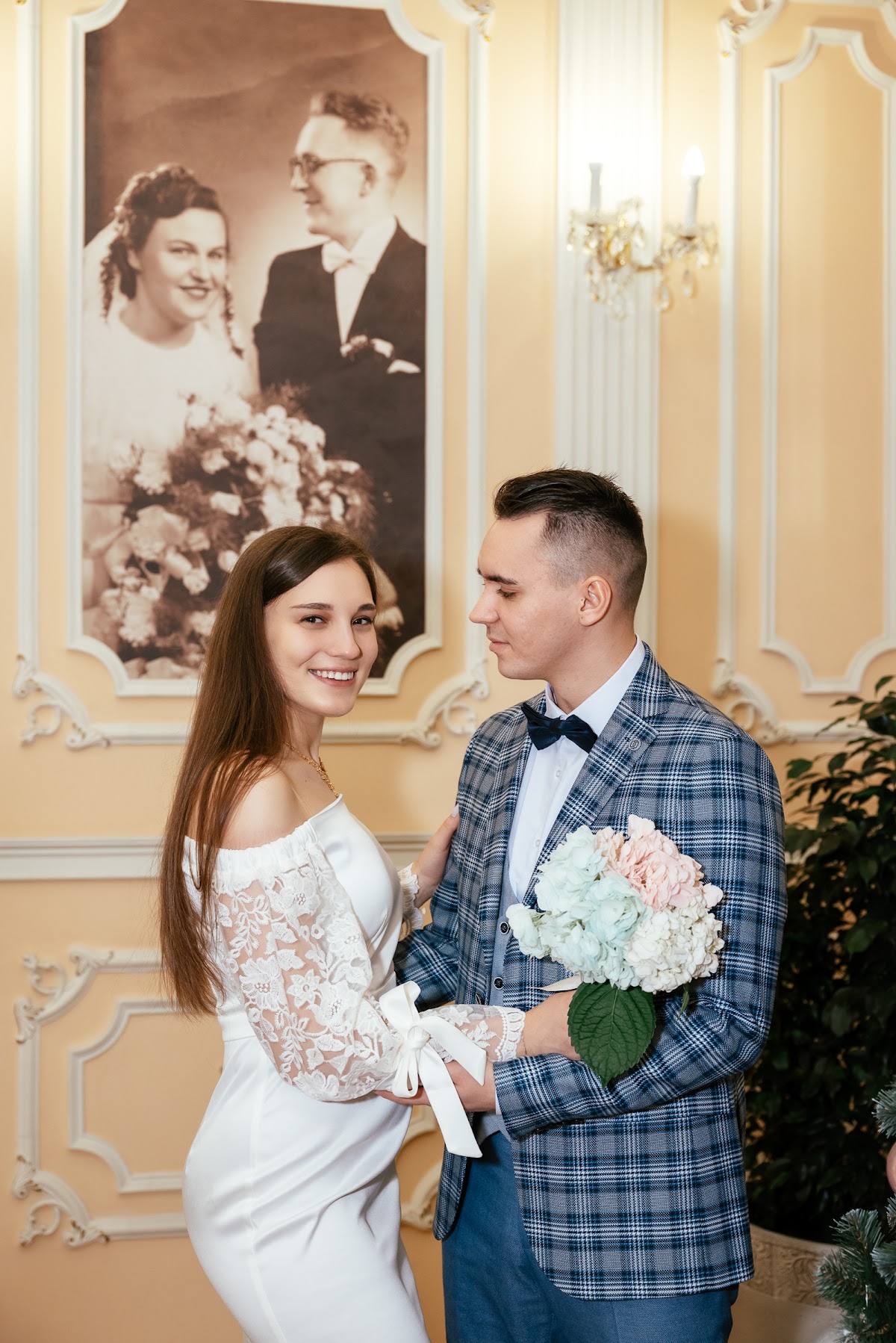 Свадебная фотосессия в Грибоедовском ЗАГСе