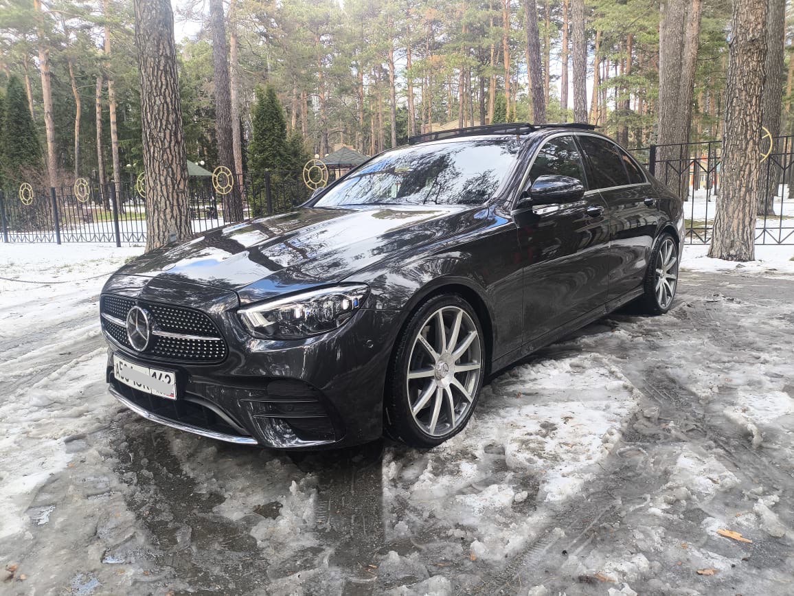 Mercedes E-Class — кадр 2 из 6