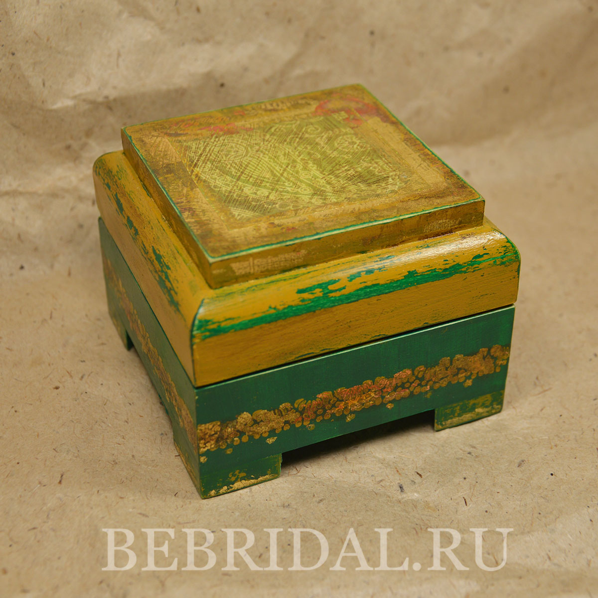 Шкатулки