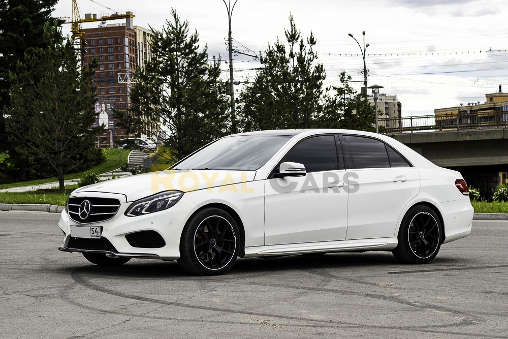 Mercedes-Benz E-class W212 AMG белый