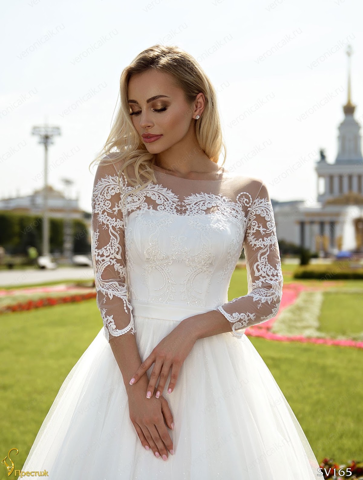 Свадебное платье — кадр 2 из 2