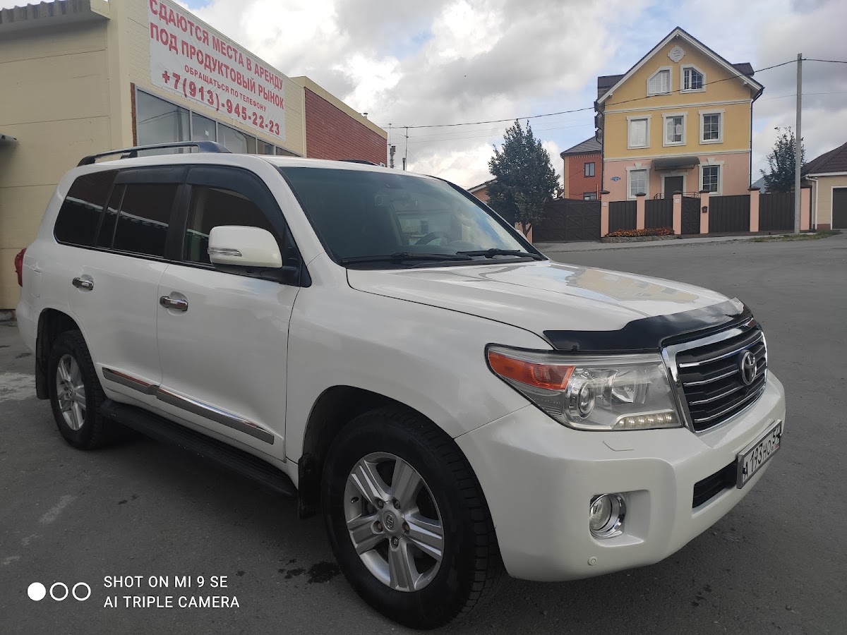 Toyota Land Cruiser 200