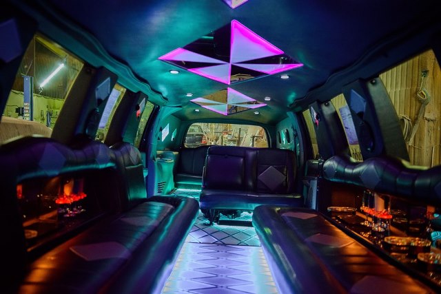 Ford Excursion — кадр 2 из 2