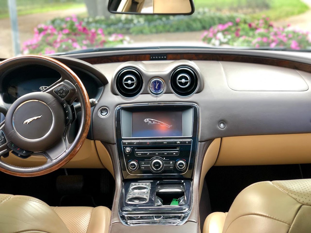 Jaguar XJ Long Exclusive