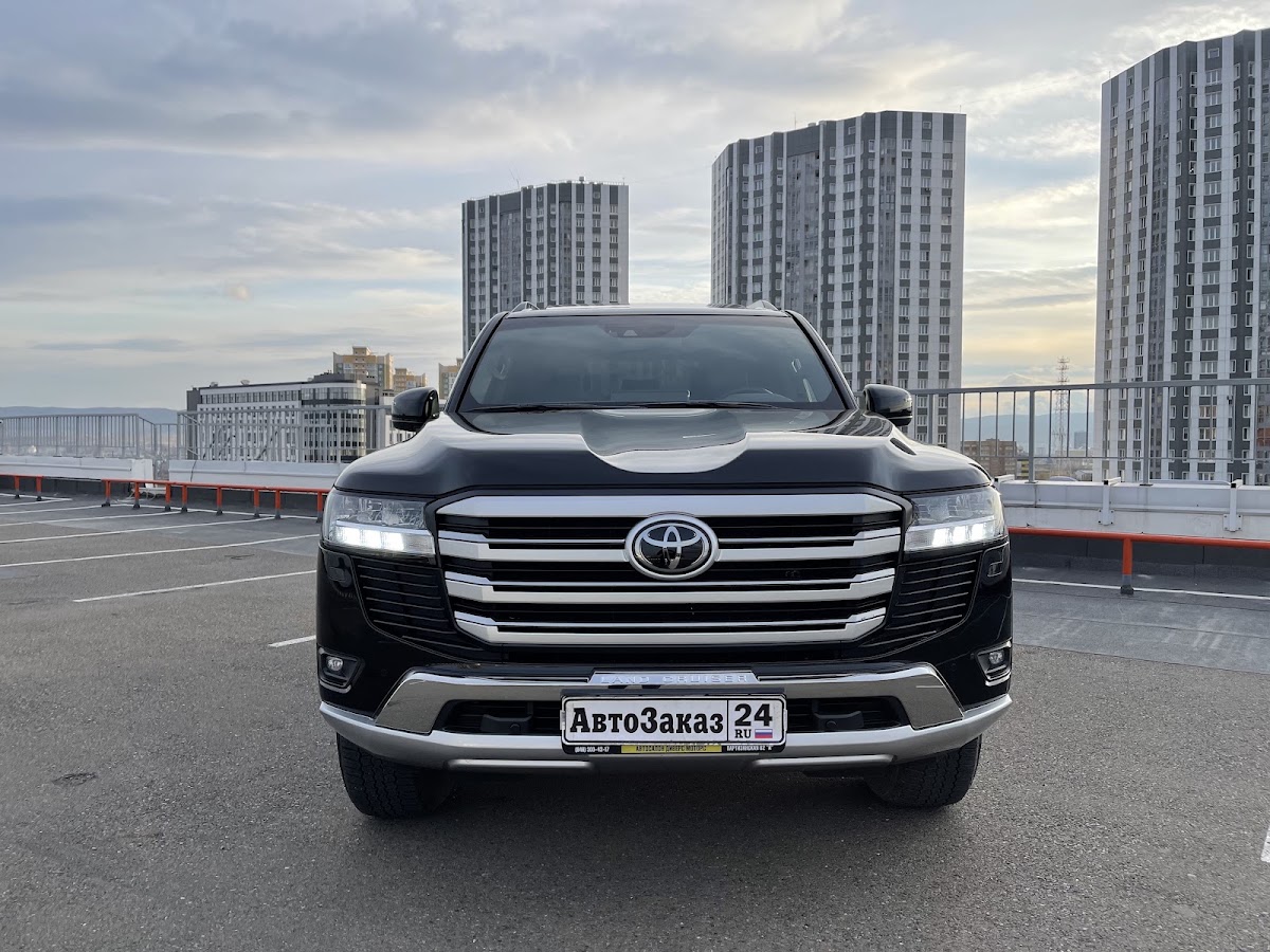 Toyota Land Cruiser 300