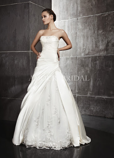 Испанские cвадебные платья Amour Bridal 2013.