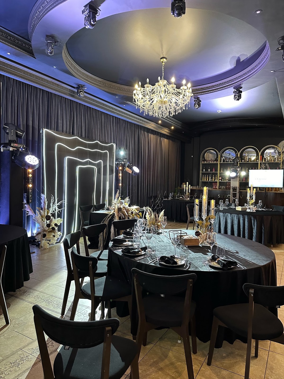Vanil Decor
