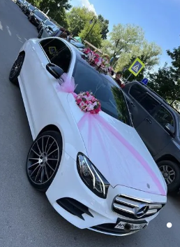 MERCEDES E 43 — кадр 2 из 3