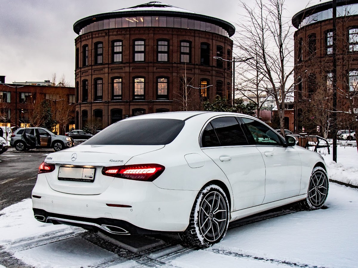 Mercedes-Benz E-class W213 белая — кадр 4 из 10