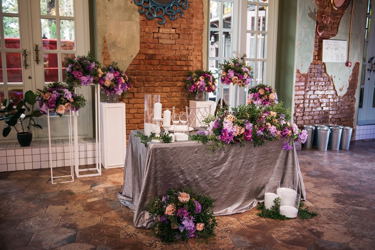 Организатор и декоратор - Ivory Wedding Studio