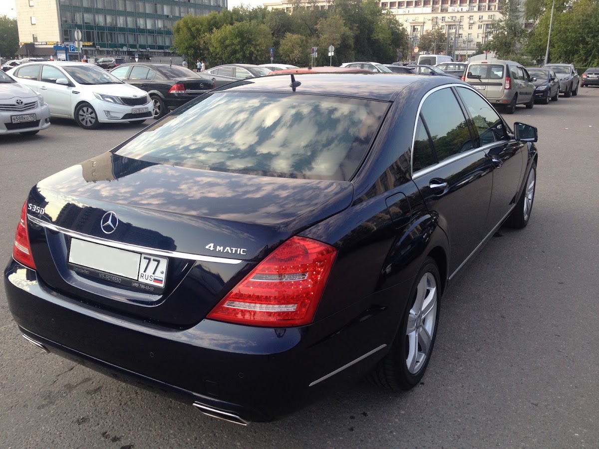 Mercedes-Benz S-class W221