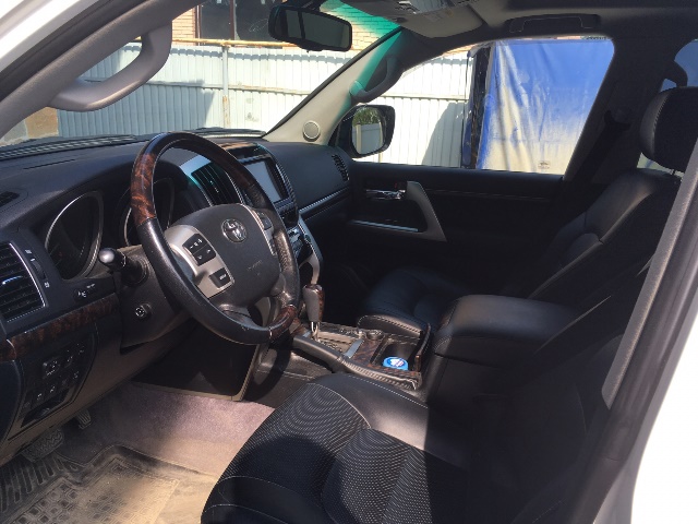 Toyota Land Cruiser 200 restyling
