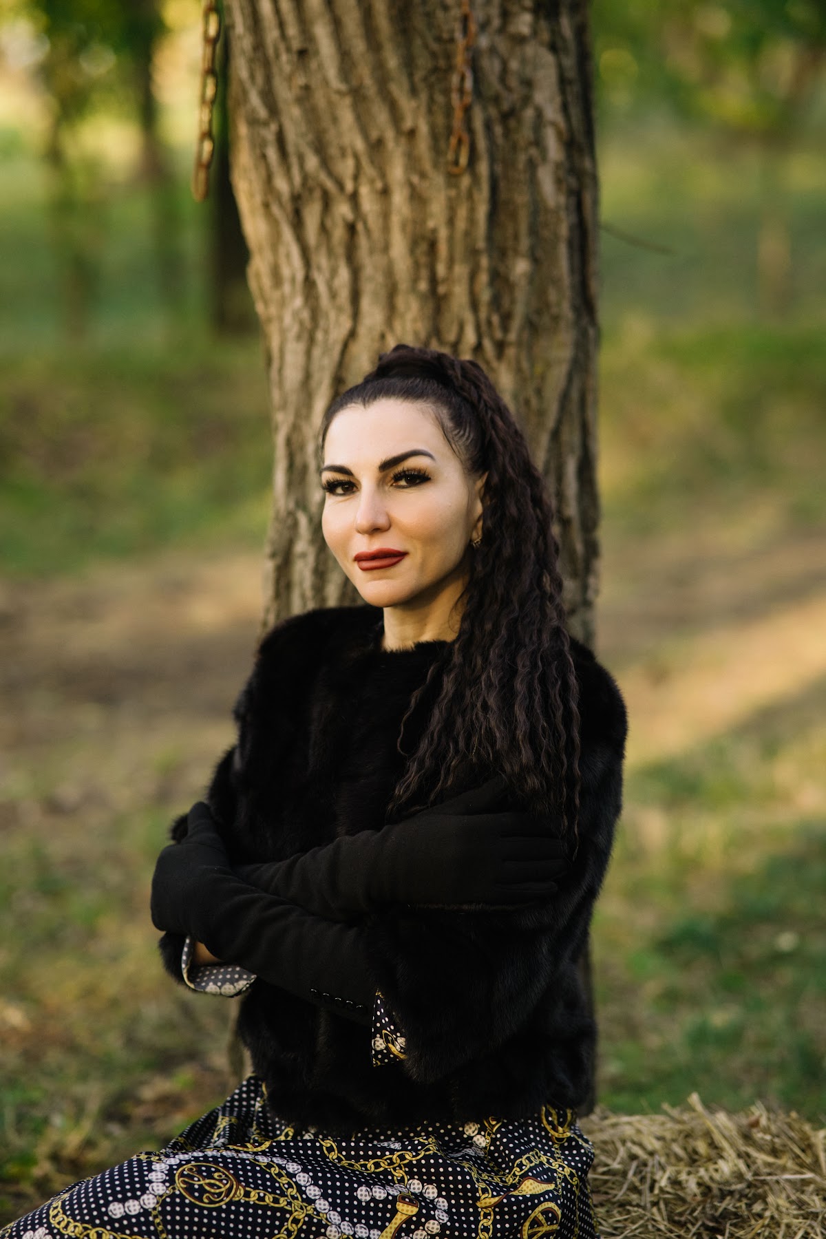 где то в деревне фотосессия с лошадью и парой