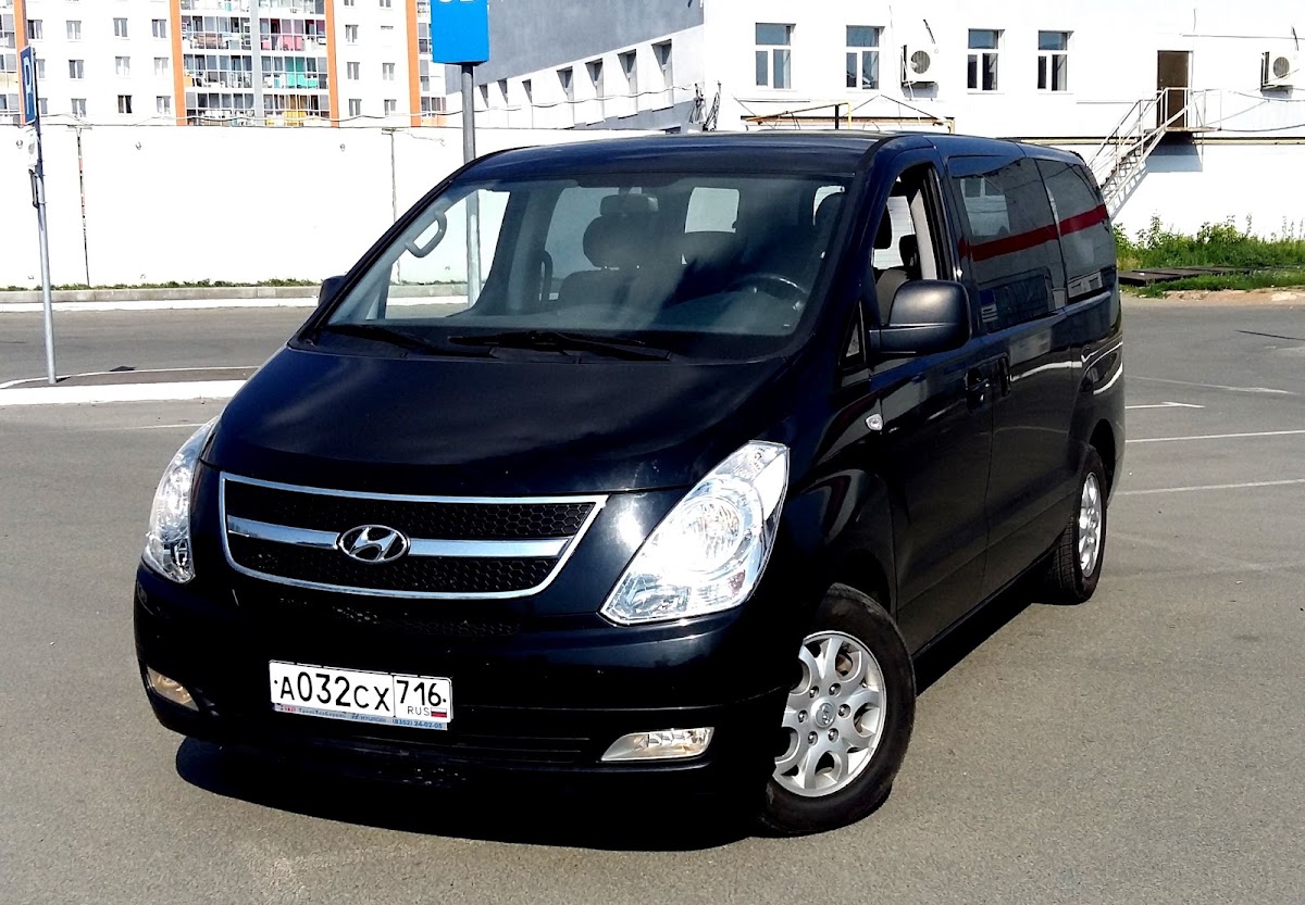 Hyundai Starex