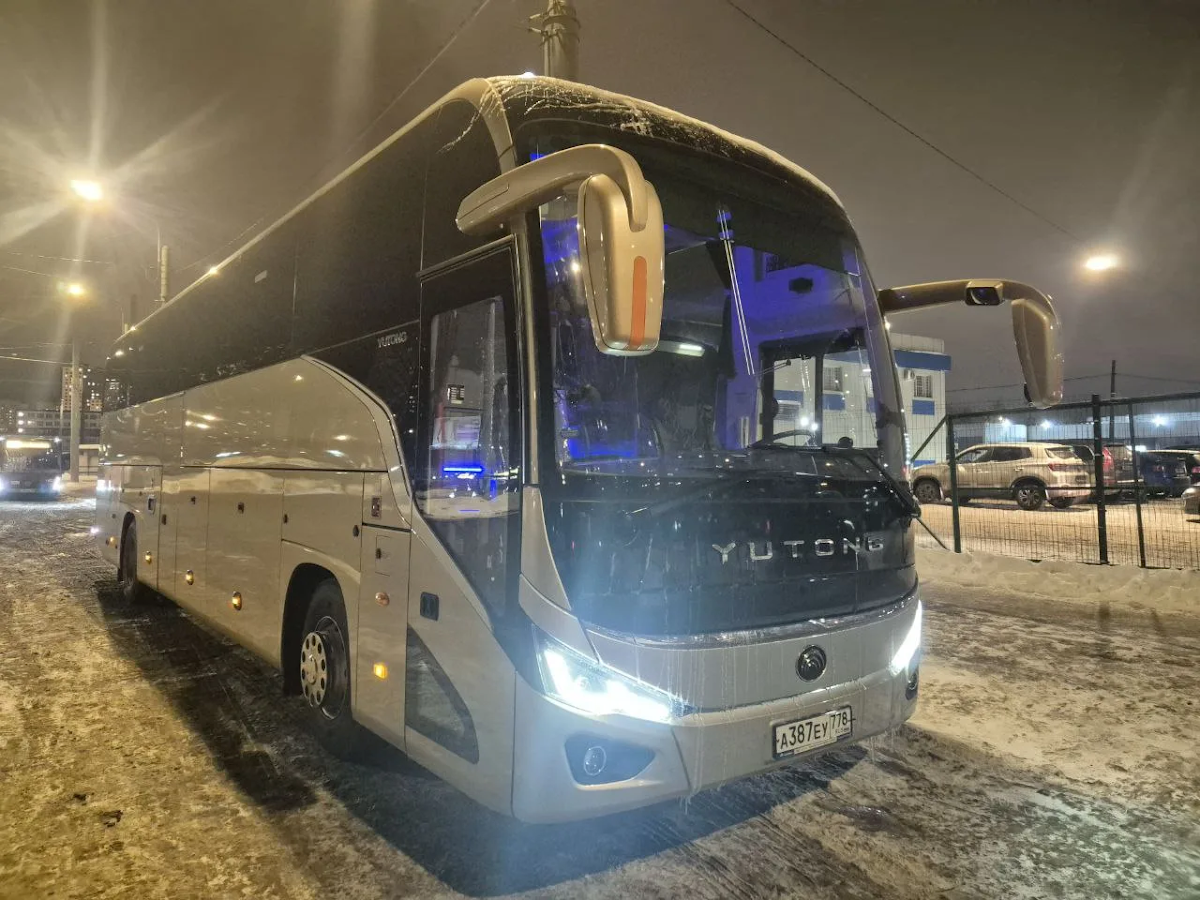 Yutong -54 места