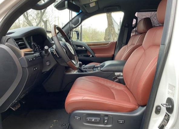 Лексус LX570