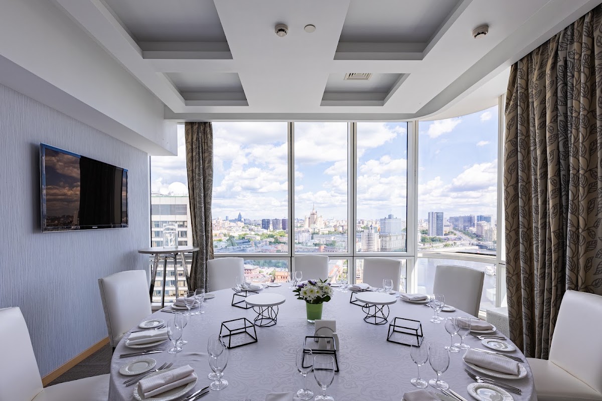 Прайват Лаунж / PRIVATE LOUNGE