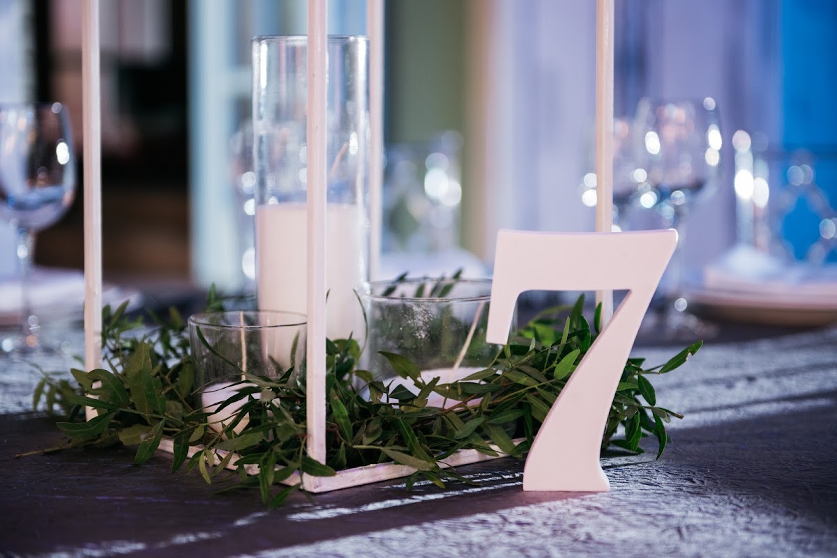 Организатор и декоратор - Ivory Wedding Studio