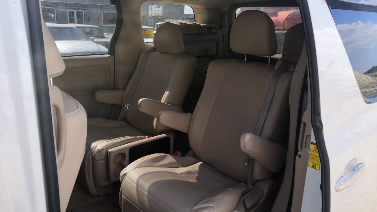 Toyota Vellfire — кадр 2 из 2