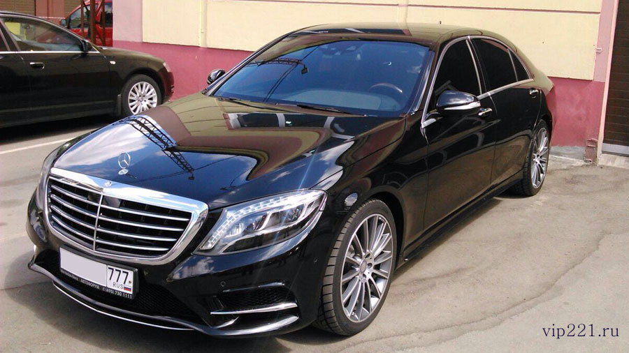 Mercedes-Benz W 222 S500