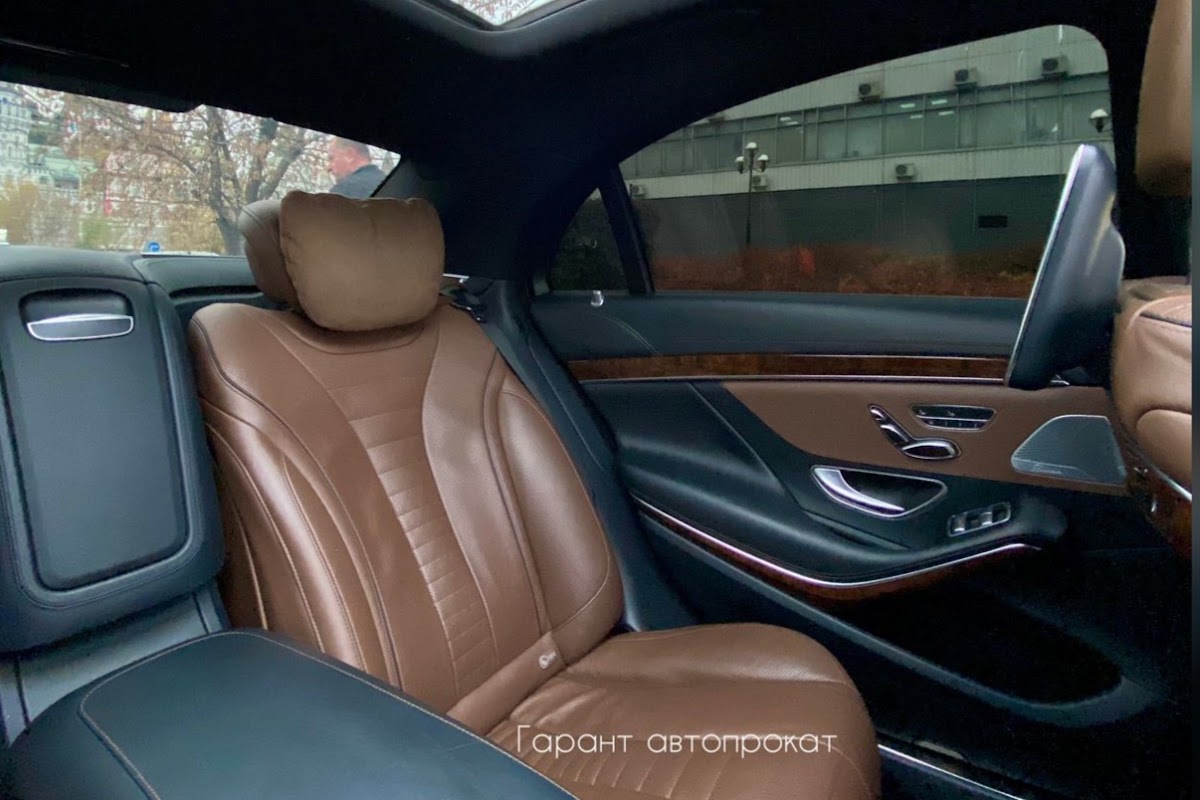 Mercedes Benz S-class 222