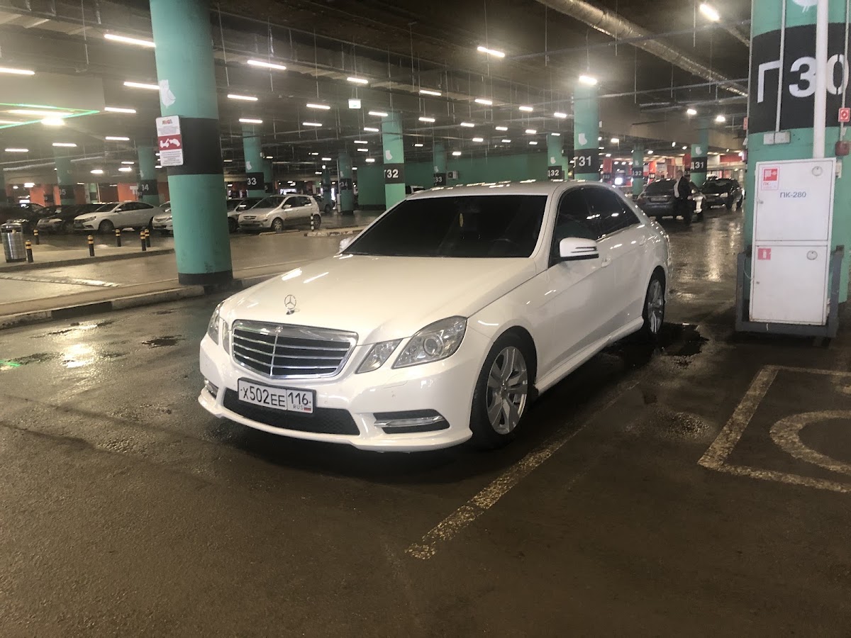 Mercedes E